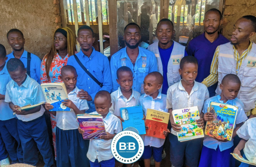 Distribution des livres au groupe scolaire Saint Luc (Ciriri – 28/04/2025)